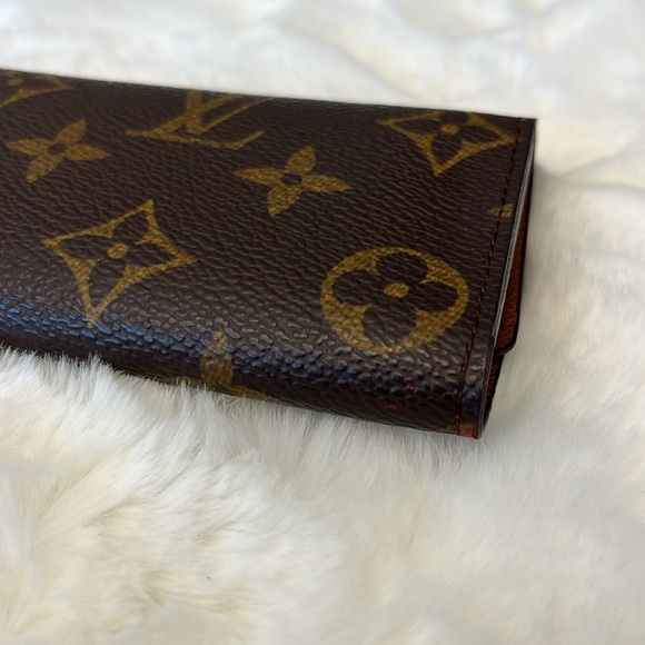 LOUIS VUITTON 6 Key Holder - Picture 6 of 6